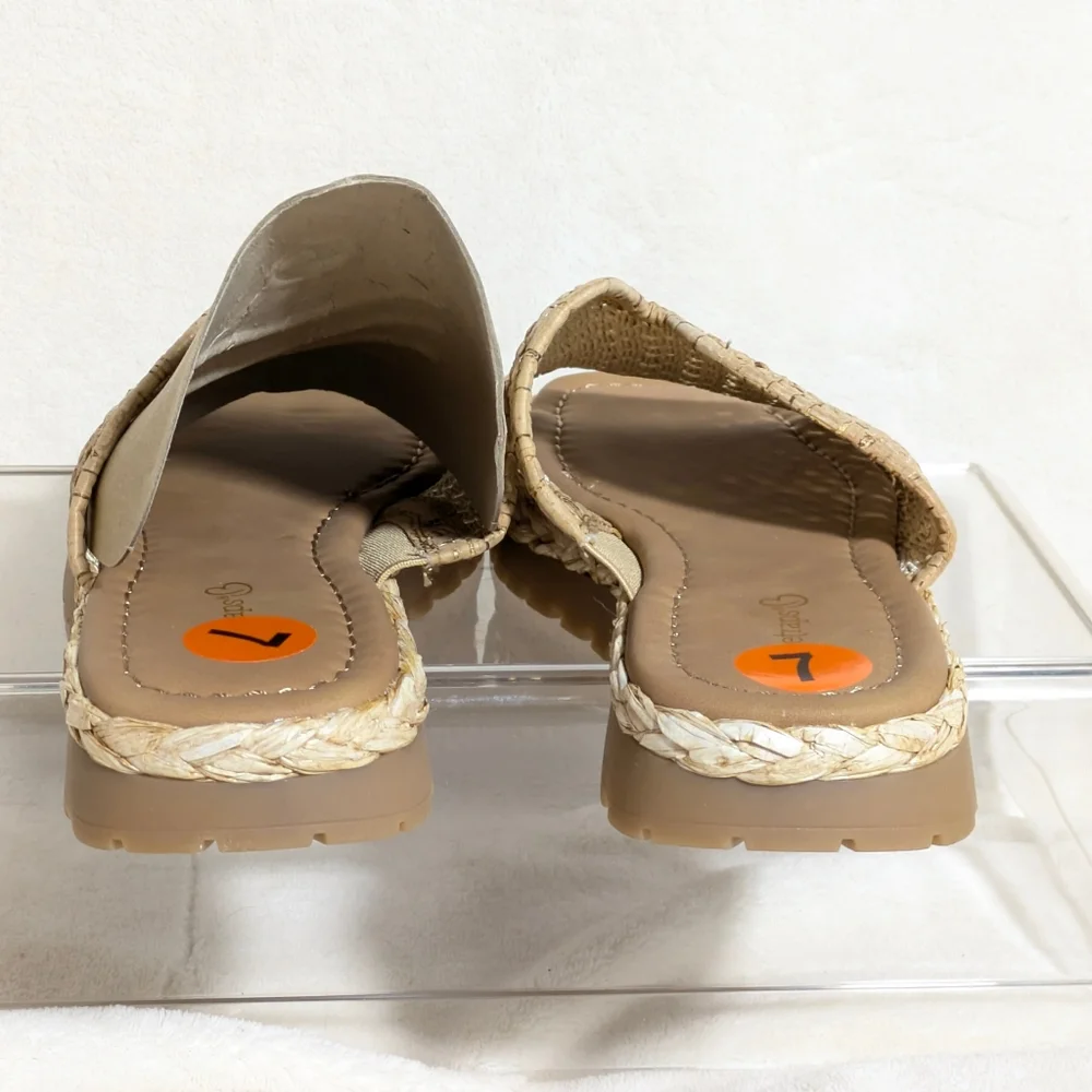 NWOT Baretraps TASMINE Women's Slides Sandals Flat Neutral Resortwear Sz 7 - Picture 5 of 7